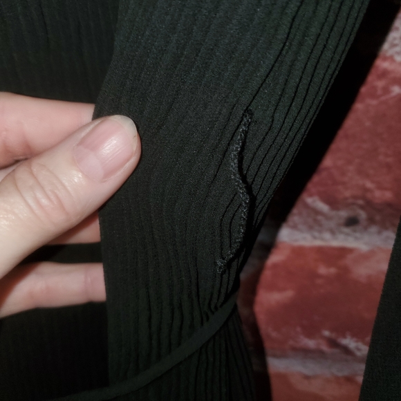 ASTR Black Long Sleeve Romper Medium NWT - Picture 5 of 5